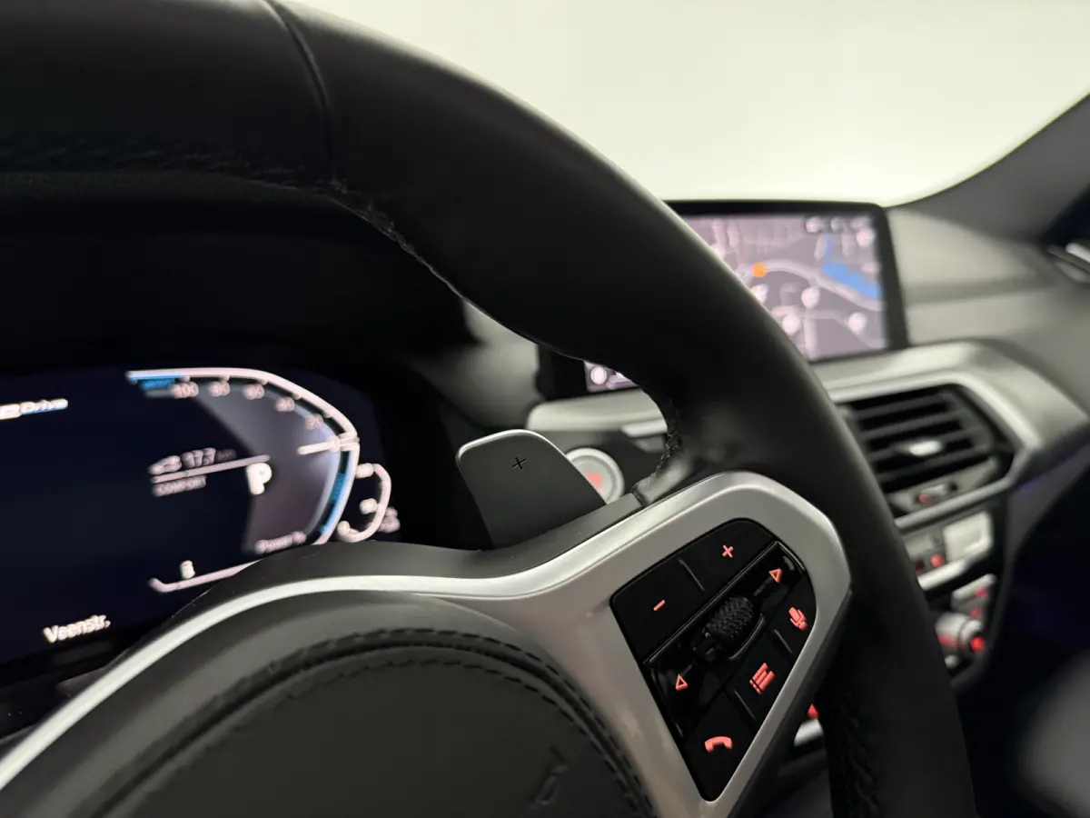 xDrive30e High Executive M-Sport | Pano | Virtual | H/K | 360° | HuD | Memory | Sfeer | Carplay | Cruise | NAP