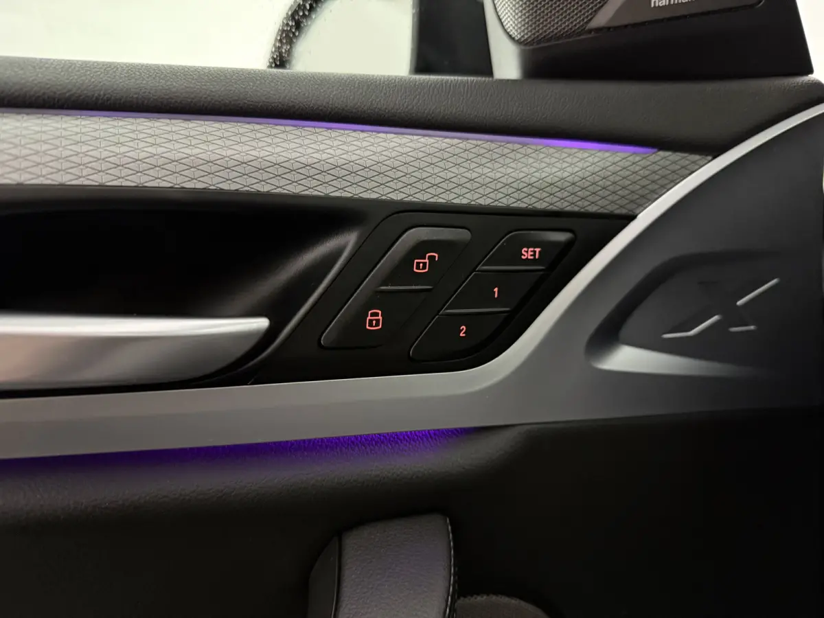 xDrive30e High Executive M-Sport | Pano | Virtual | H/K | 360° | HuD | Memory | Sfeer | Carplay | Cruise | NAP