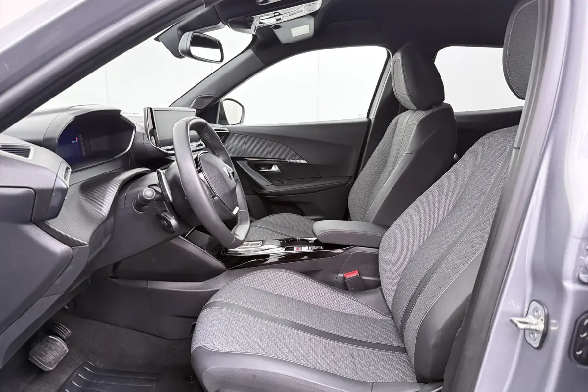 1.2 Aut. Hybrid Allure Half-Leder Carplay DAB 17' LMV
