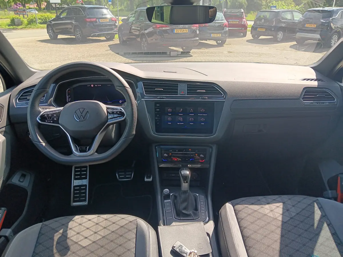 1.5 TSI R-Line 3x Business+|PANO|TREKH|ADAPTIVE|CARPLAY|1ste Eig|Dealeronderh.