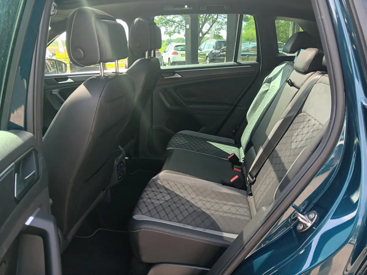1.5 TSI R-Line 3x Business+|PANO|TREKH|ADAPTIVE|CARPLAY|1ste Eig|Dealeronderh.