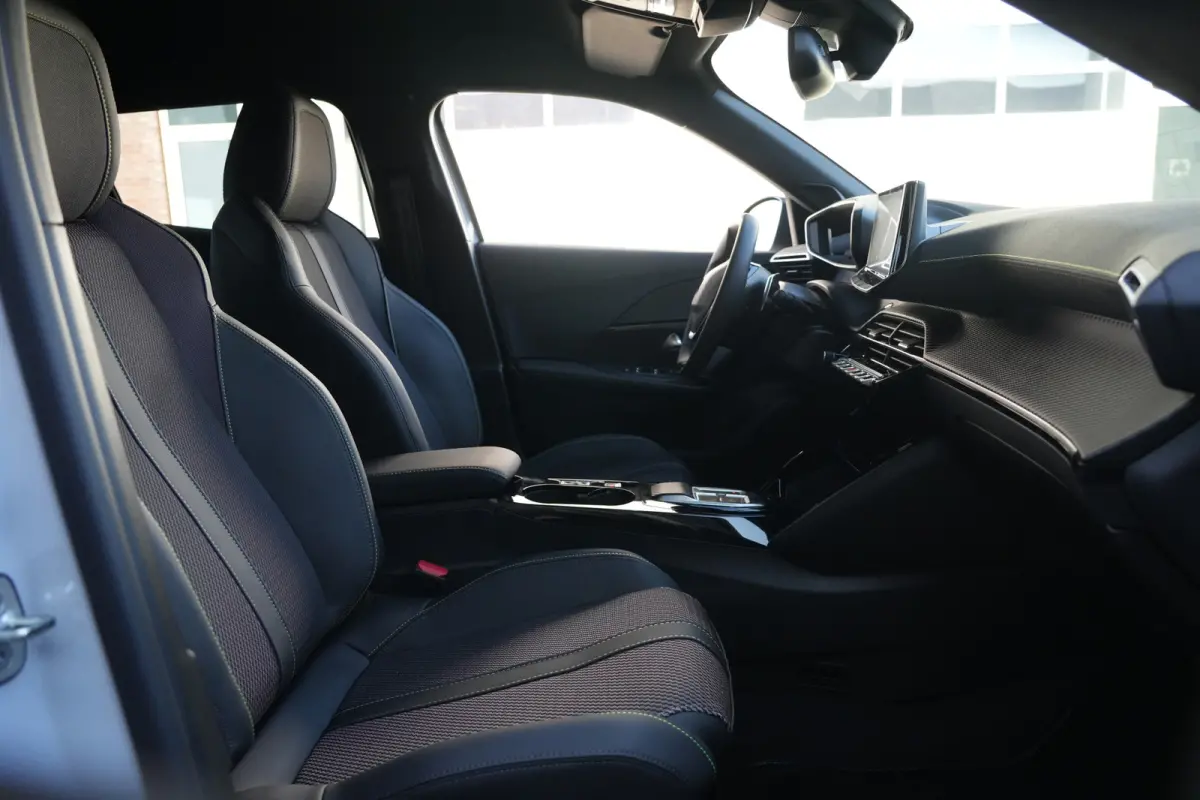 1.2 Hybrid 145 GT 145pk AppleCarPlay/3D-Cockpit/360Camera