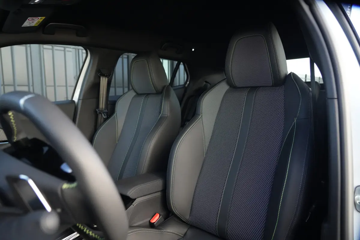 1.2 Hybrid 145 GT 145pk AppleCarPlay/3D-Cockpit/360Camera