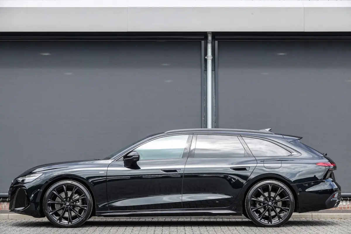 e-hybrid 299Pk | Quattro | MMI Bijrijdersdisplay | 360° Camera | AWD-Besturing | Midnight Green | 21''