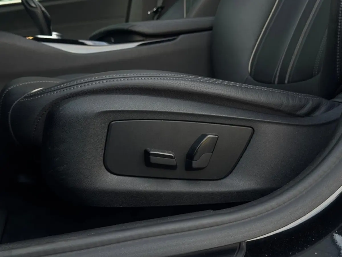 520i High Executive| Pano | Leder | Cruise