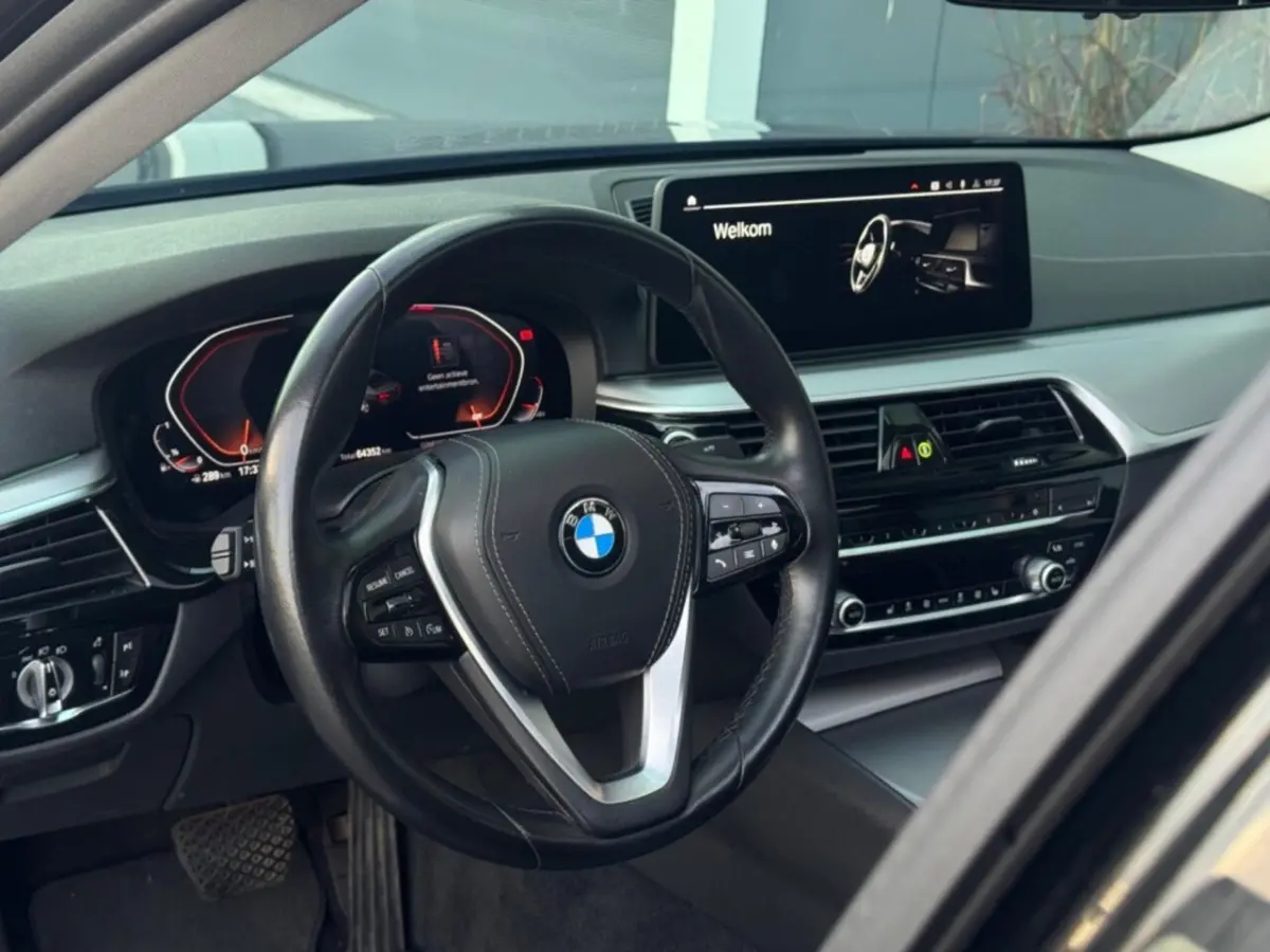 520i High Executive| Pano | Leder | Cruise