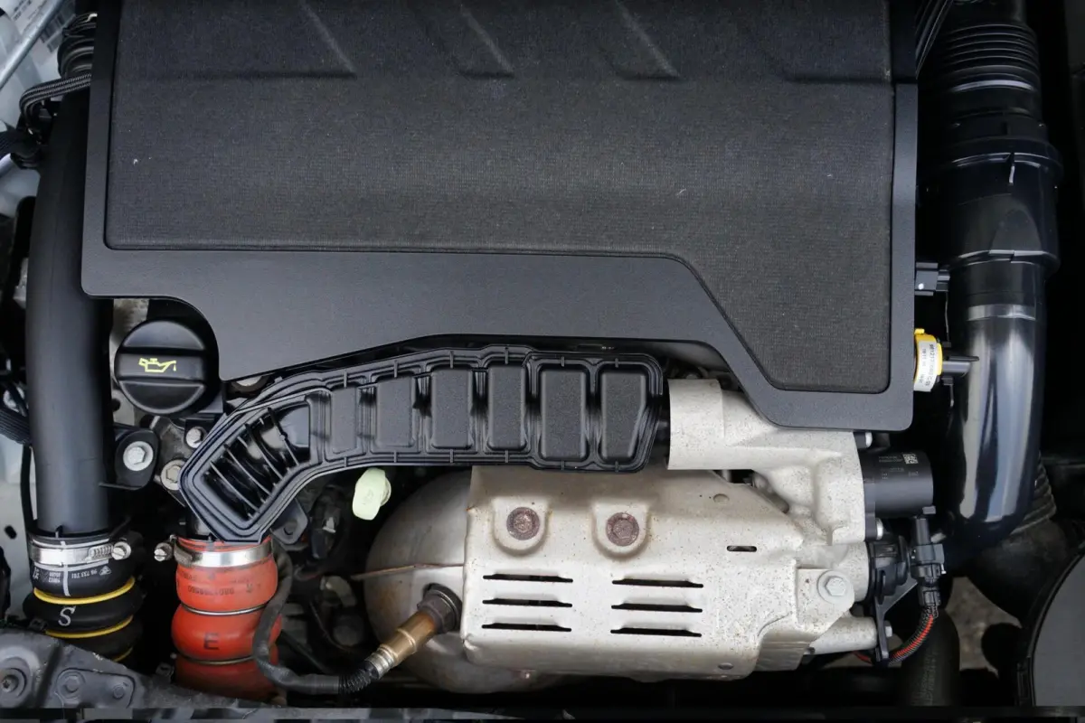 1.2 Turbo Elegance, NL, trekh. clima, LED, cam.