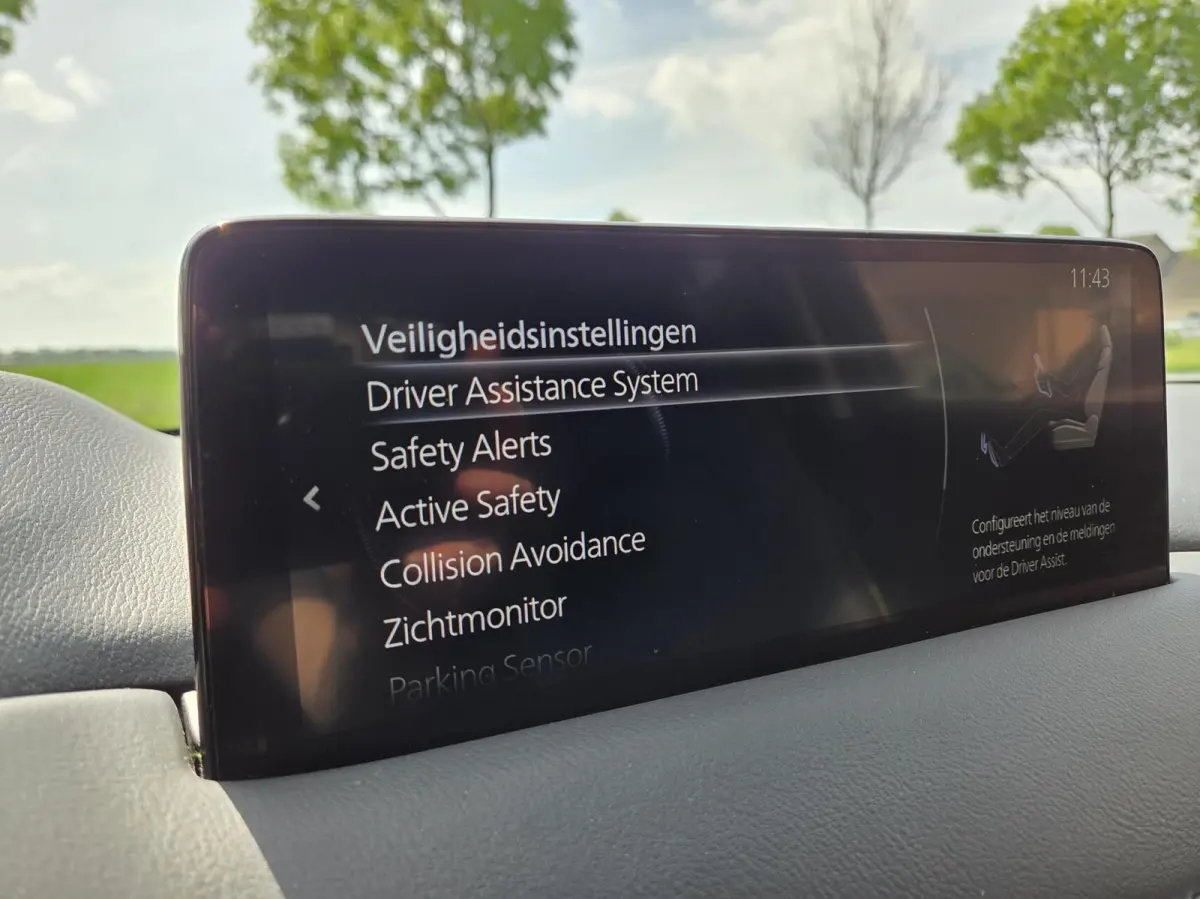 2.0 SkyActiv-G 165 Newground | Trekhaak / 360 / Elektr. achterklep / HUD | 1e Eigenaar / Dealer onderhouden