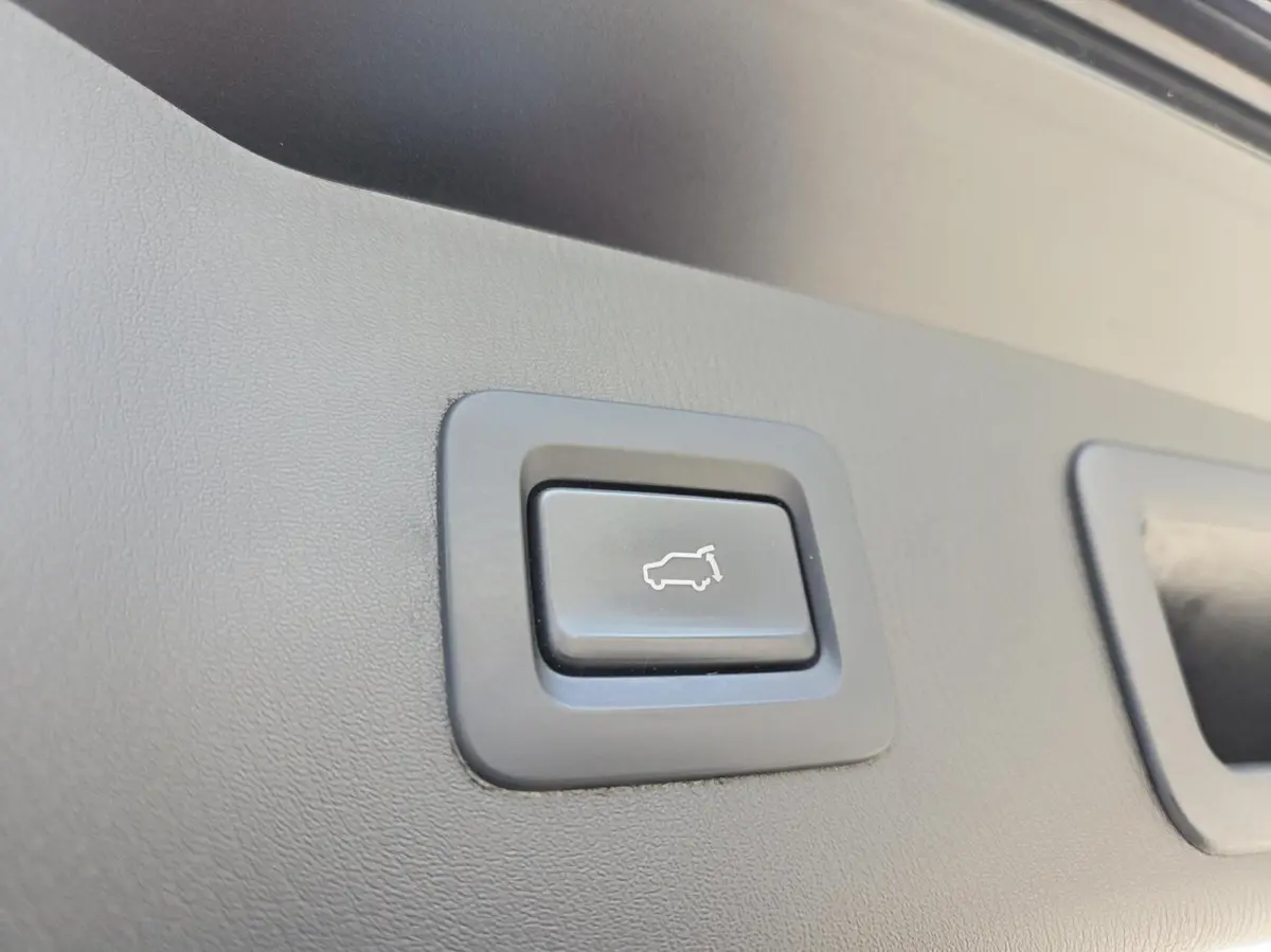 2.0 SkyActiv-G 165 Newground | Trekhaak / 360 / Elektr. achterklep / HUD | 1e Eigenaar / Dealer onderhouden