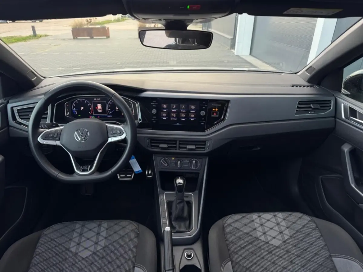 1.0 TSI 3x R-Line | Pano | Digital Dash | ACC