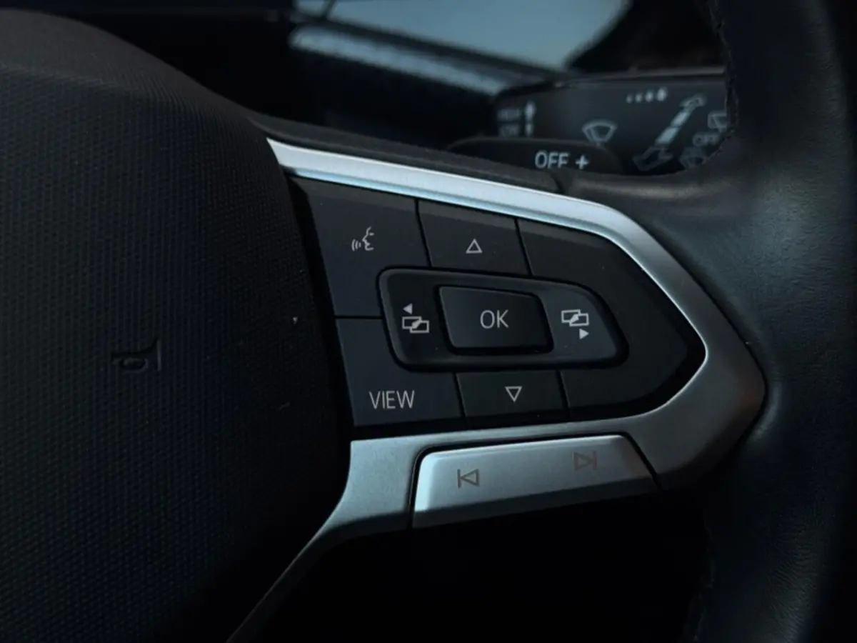 1.0 TSI 3x R-Line | LED | Dodehoek | Carplay