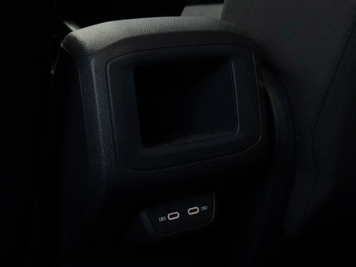 1.0 TSI 3x R-Line | LED | Dodehoek | Carplay