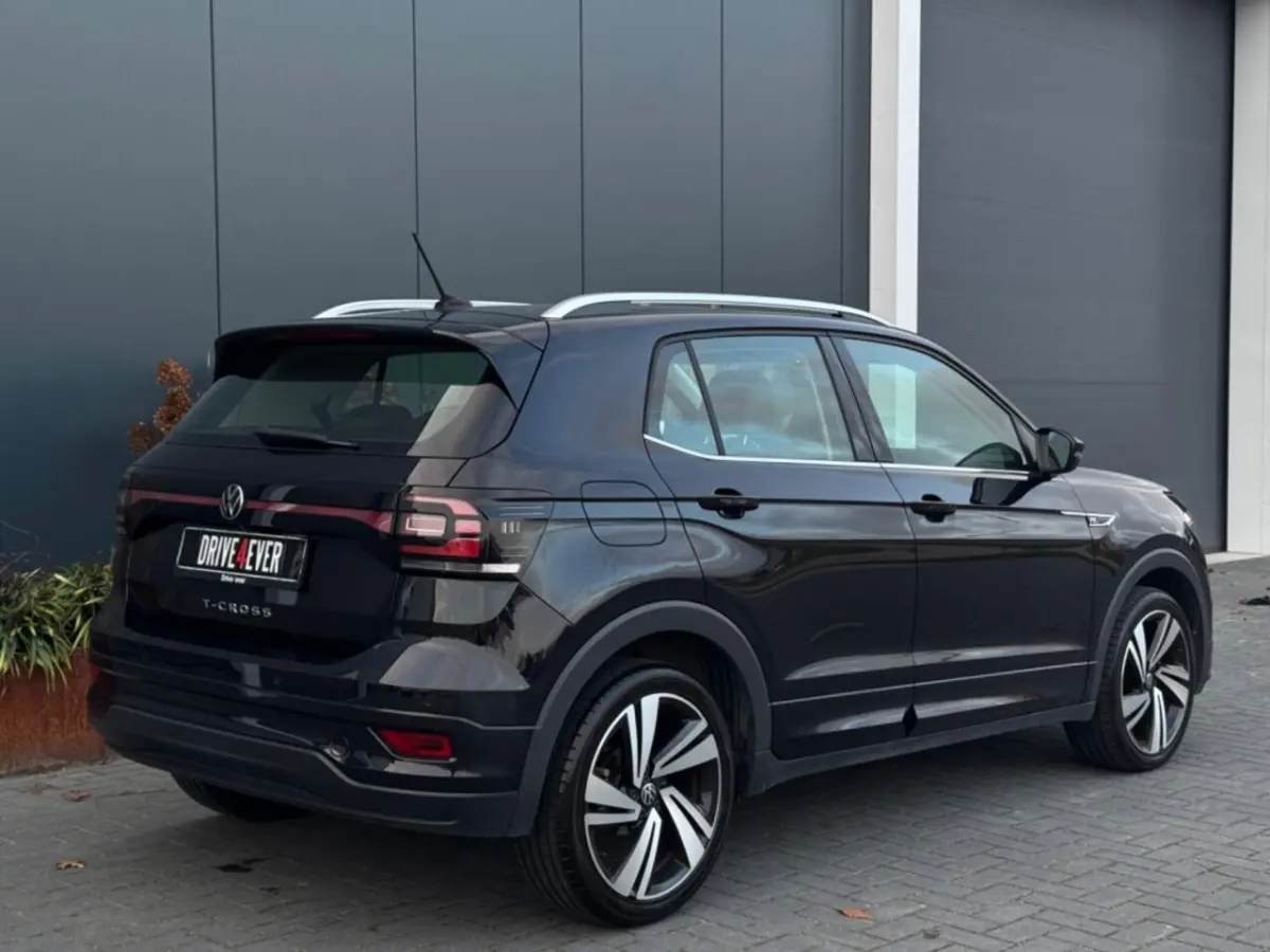 1.0 TSI 3x R-Line | LED | Dodehoek | Carplay