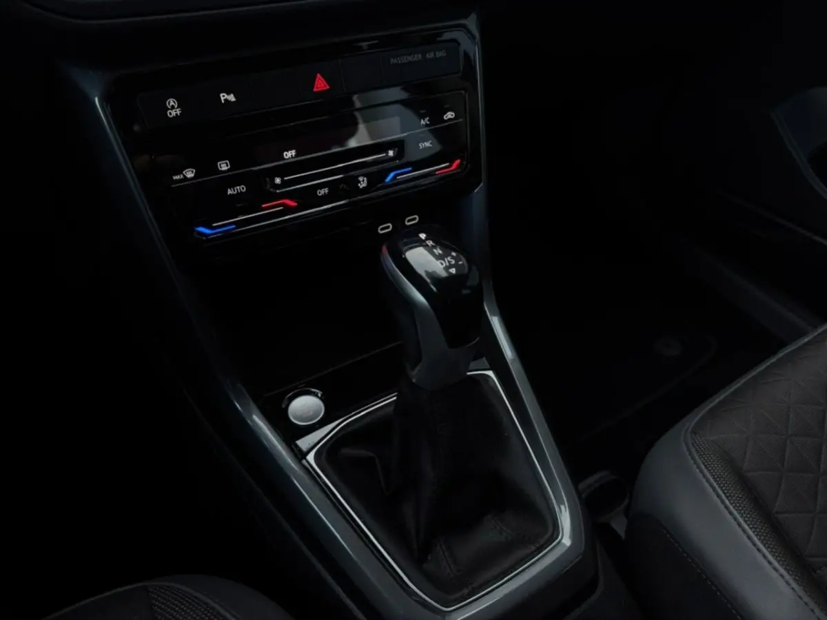 1.0 TSI 3x R-Line | LED | Dodehoek | Carplay
