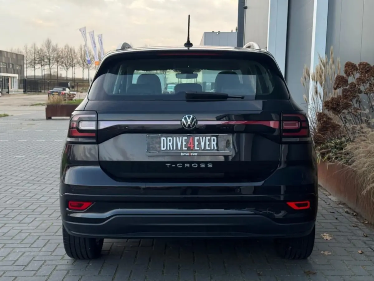 1.0 TSI 3x R-Line | LED | Dodehoek | Carplay