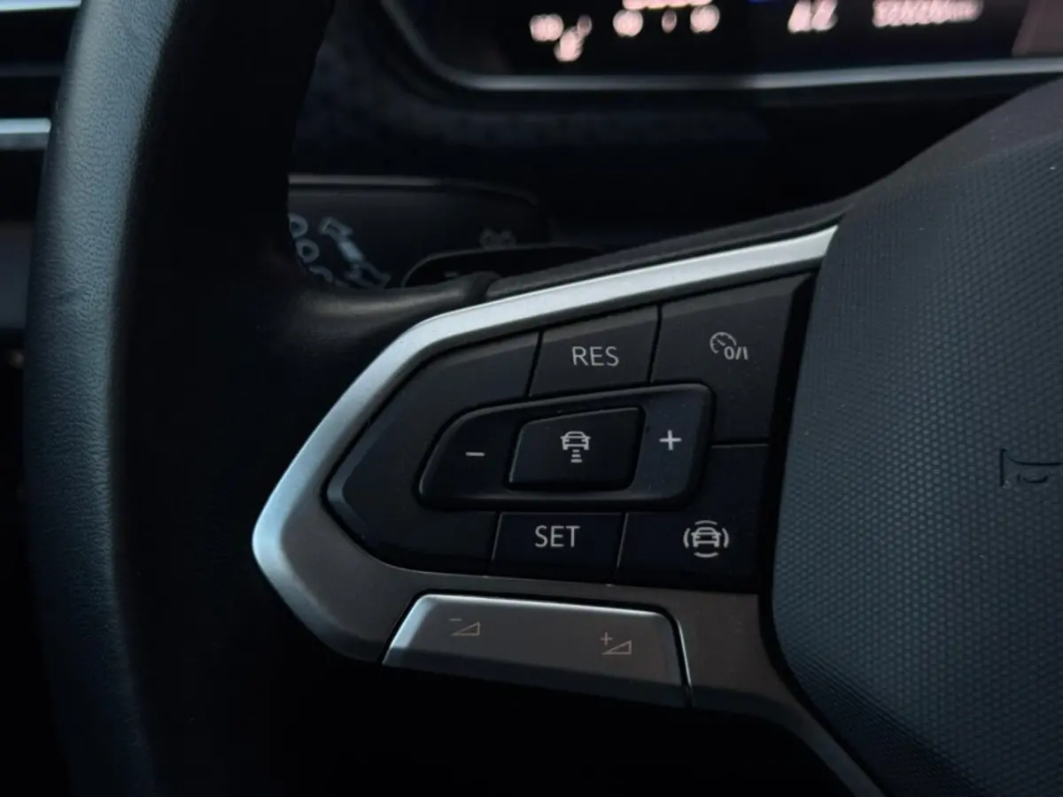 1.0 TSI 3x R-Line | LED | Dodehoek | Carplay
