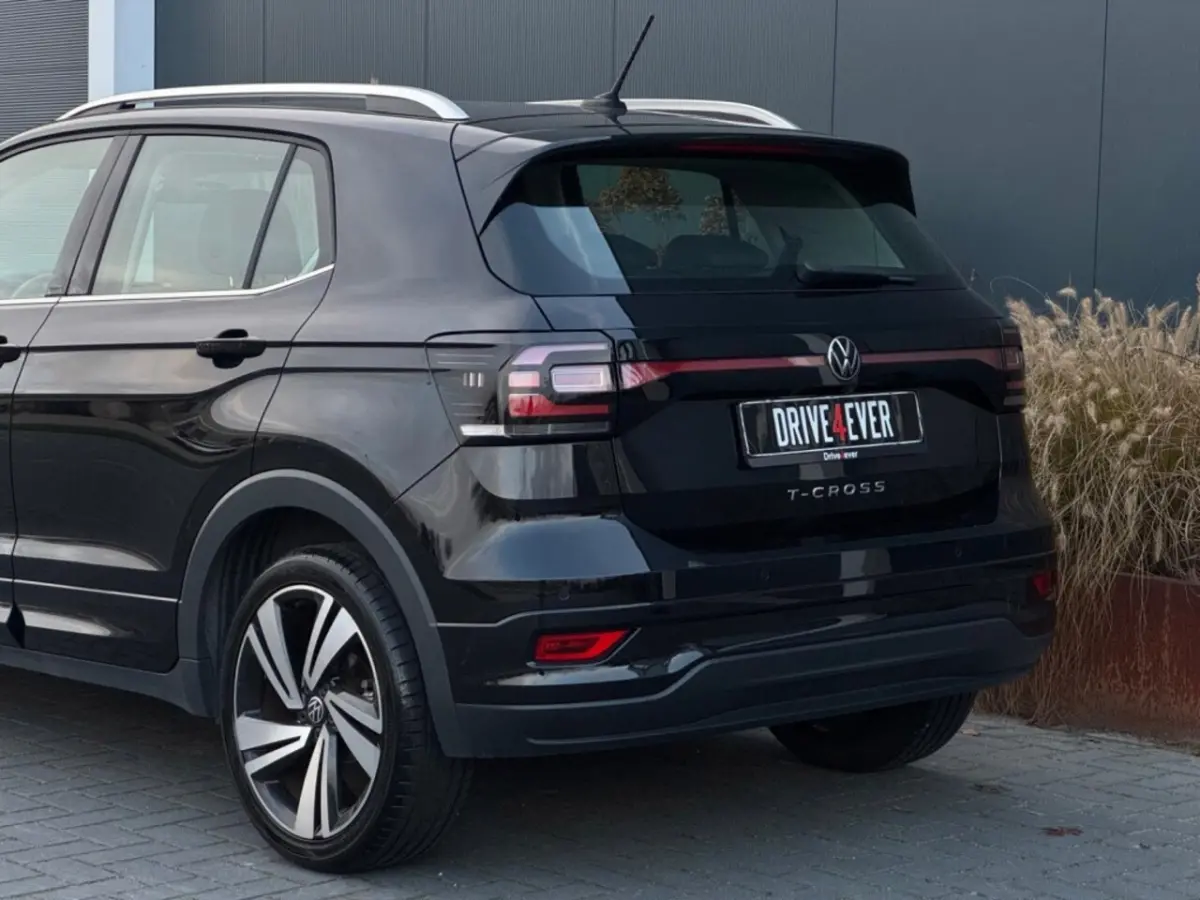 1.0 TSI 3x R-Line | LED | Dodehoek | Carplay