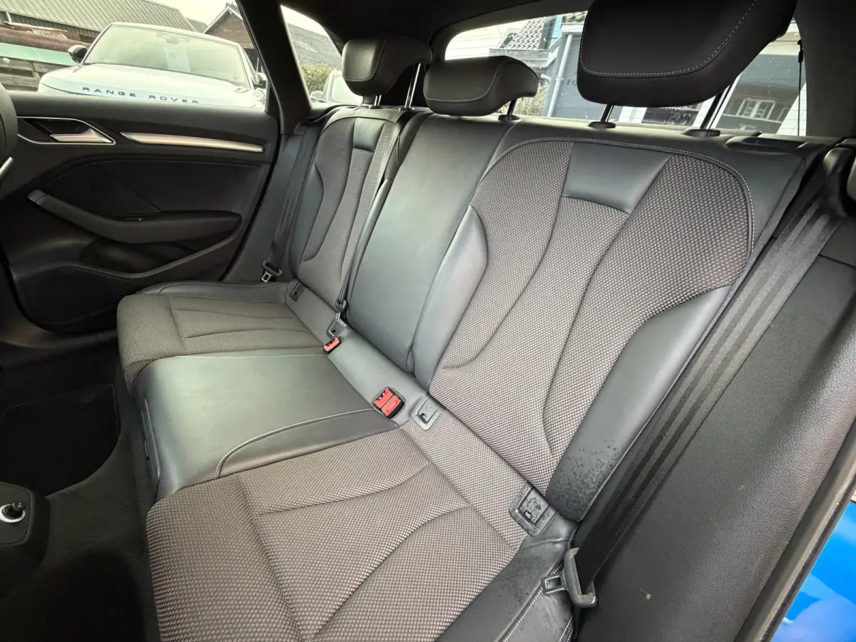 1.0 TFSI Sport S Line Edition