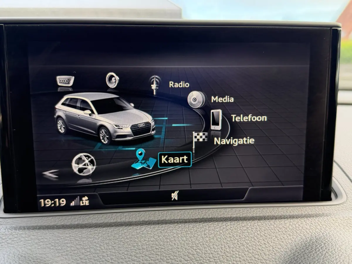 1.0 TFSI Sport S Line Edition