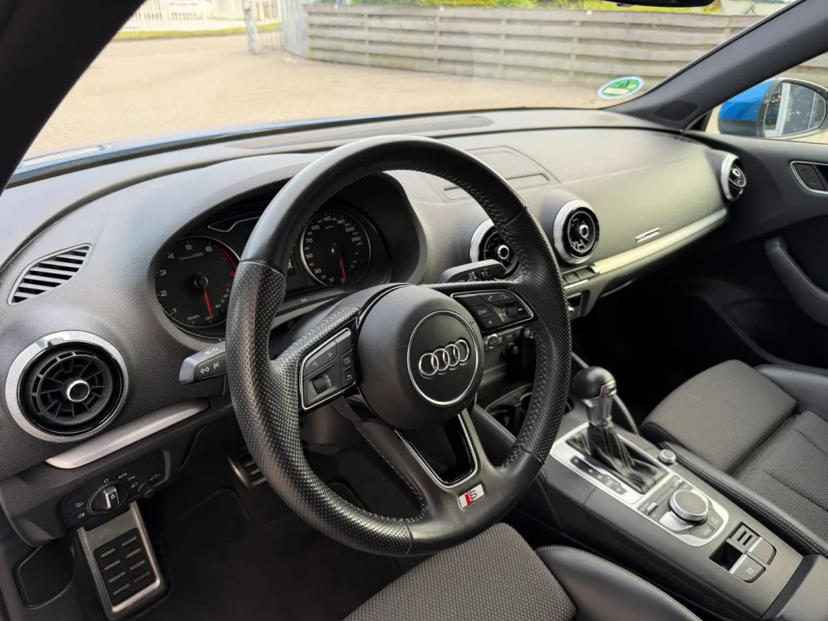 1.0 TFSI Sport S Line Edition