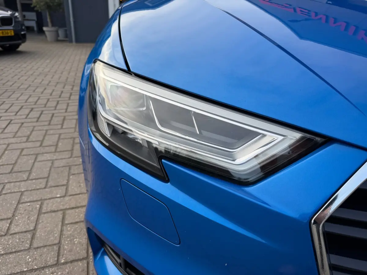 1.0 TFSI Sport S Line Edition