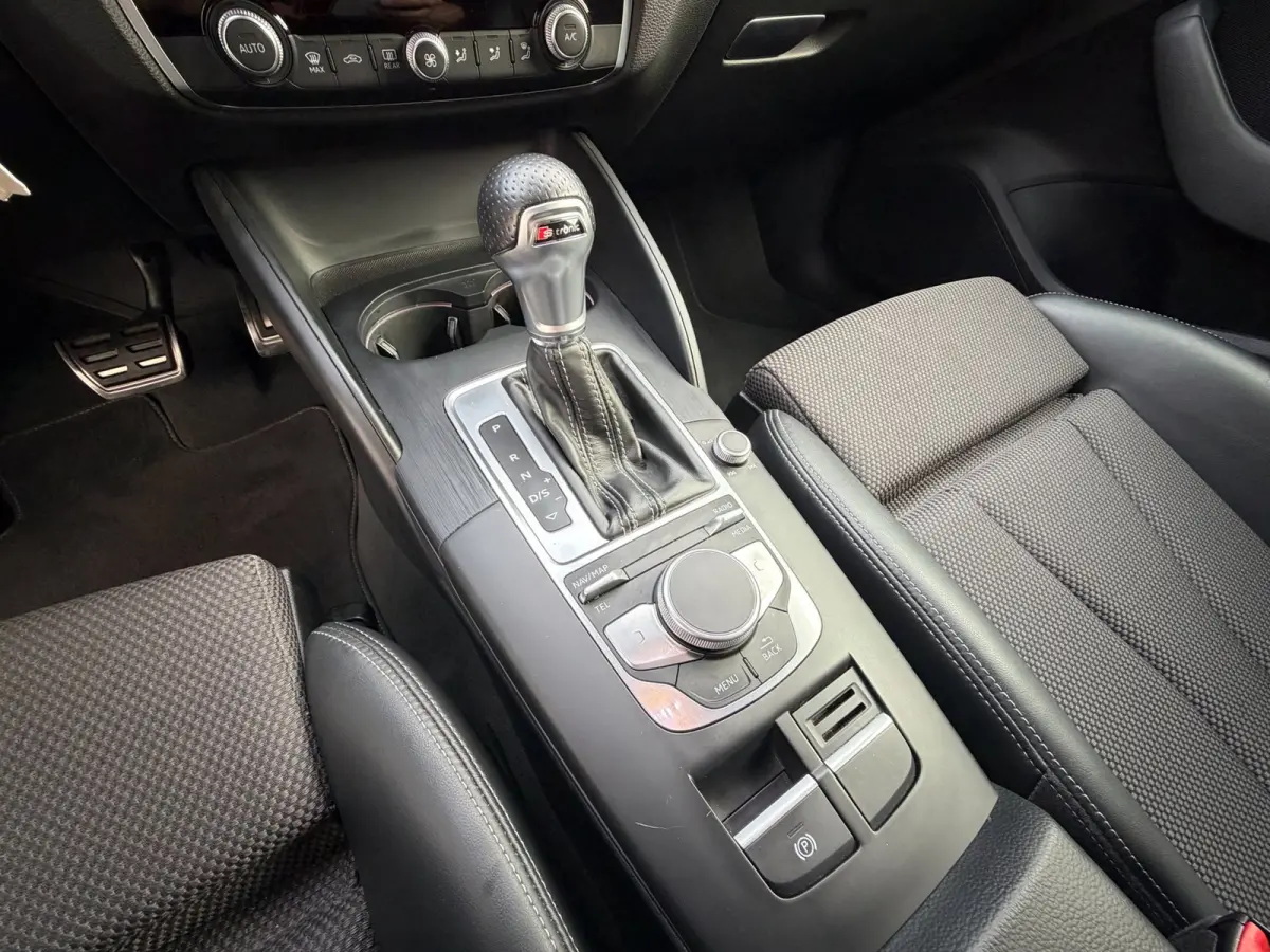 1.0 TFSI Sport S Line Edition