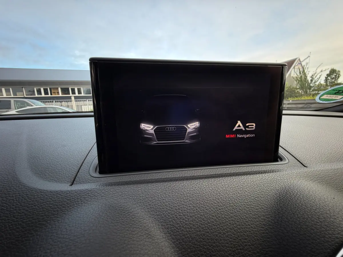 1.0 TFSI Sport S Line Edition