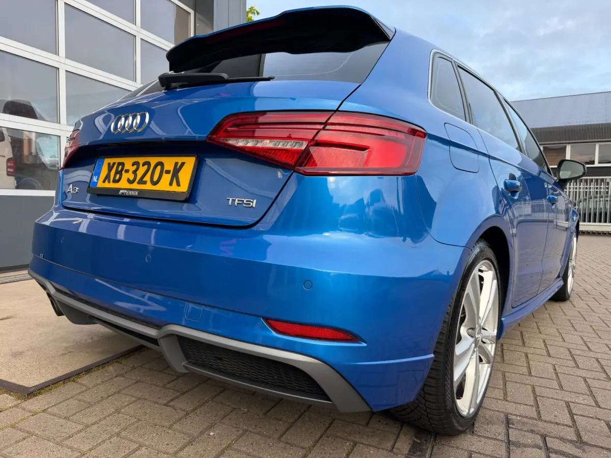1.0 TFSI Sport S Line Edition