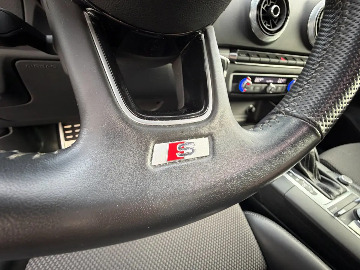 1.0 TFSI Sport S Line Edition