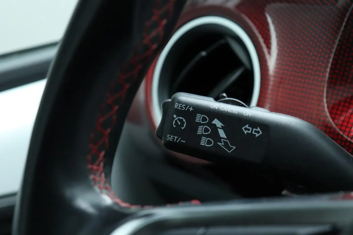 Up! 1.0 TSI GTI / Vol Opties! / Pano / Camera / Cruise / 17"!