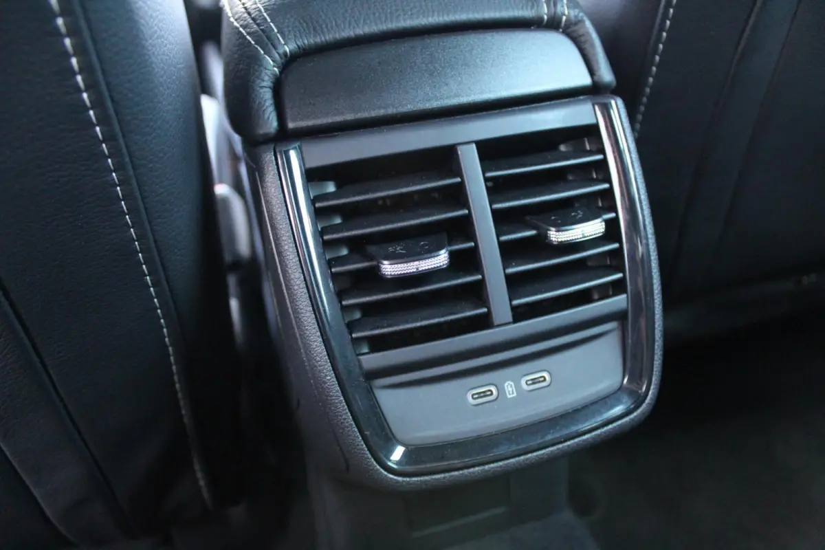 1.0 TSI Sport Business