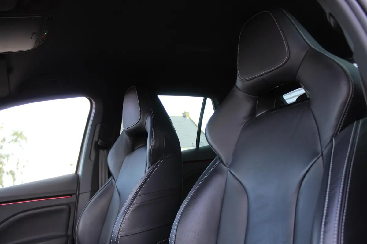 1.0 TSI Sport Business