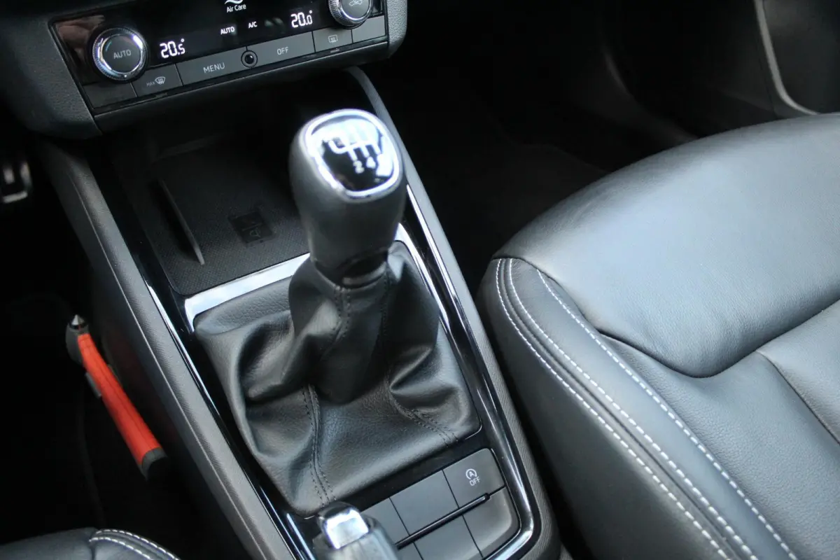 1.0 TSI Sport Business