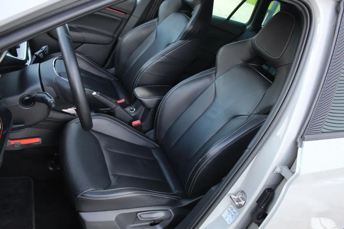 1.0 TSI Sport Business