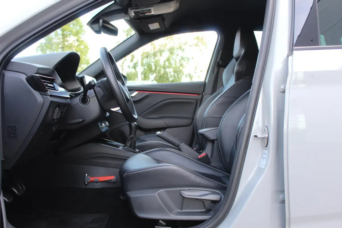 1.0 TSI Sport Business