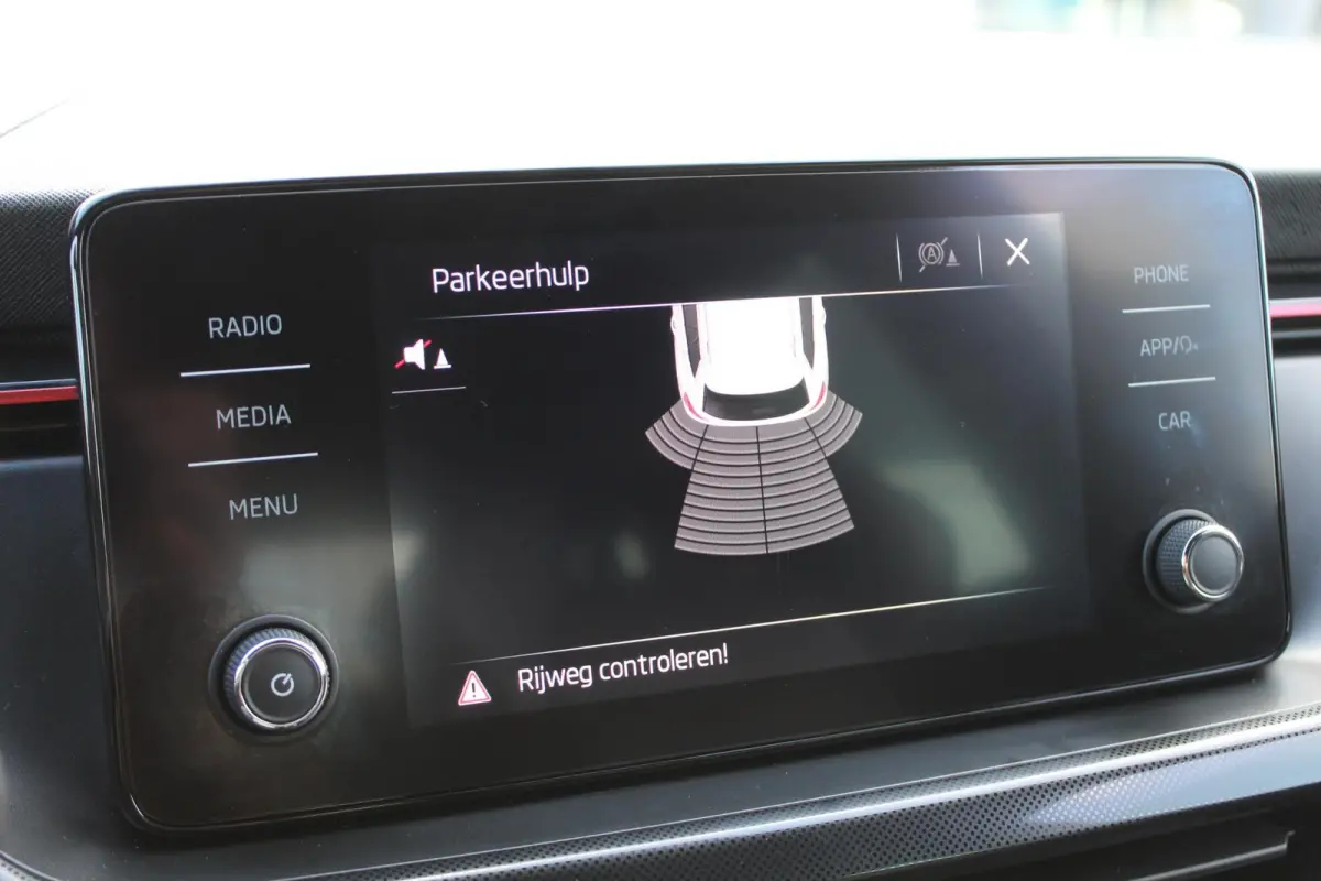 1.0 TSI Sport Business