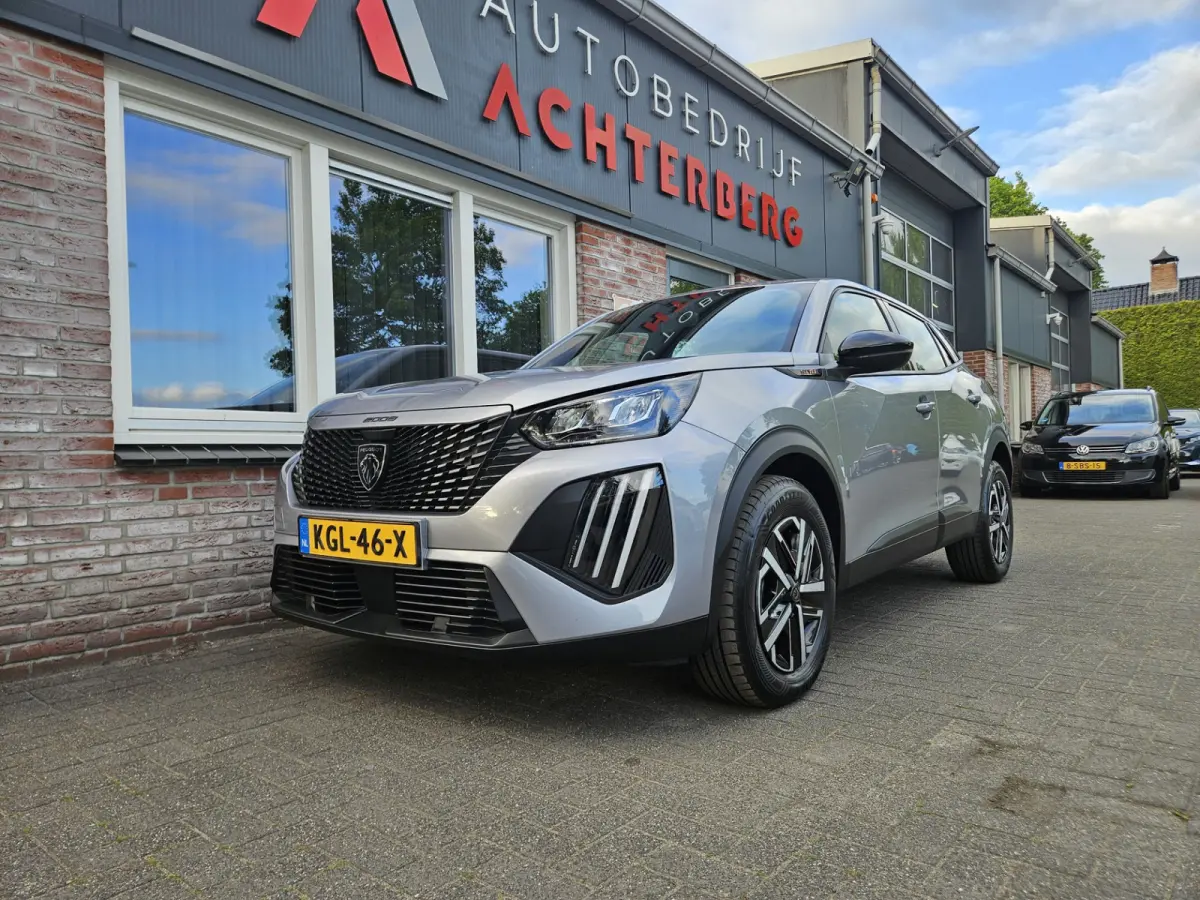 1.2 Hybrid 136 Style Carplay! LED! Automaat! Cruise Control! Mooie/Nette Auto!