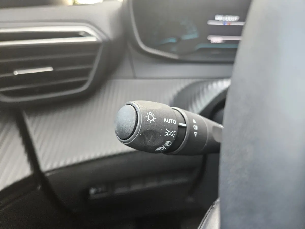 1.2 Hybrid 136 Style Carplay! LED! Automaat! Cruise Control! Mooie/Nette Auto!