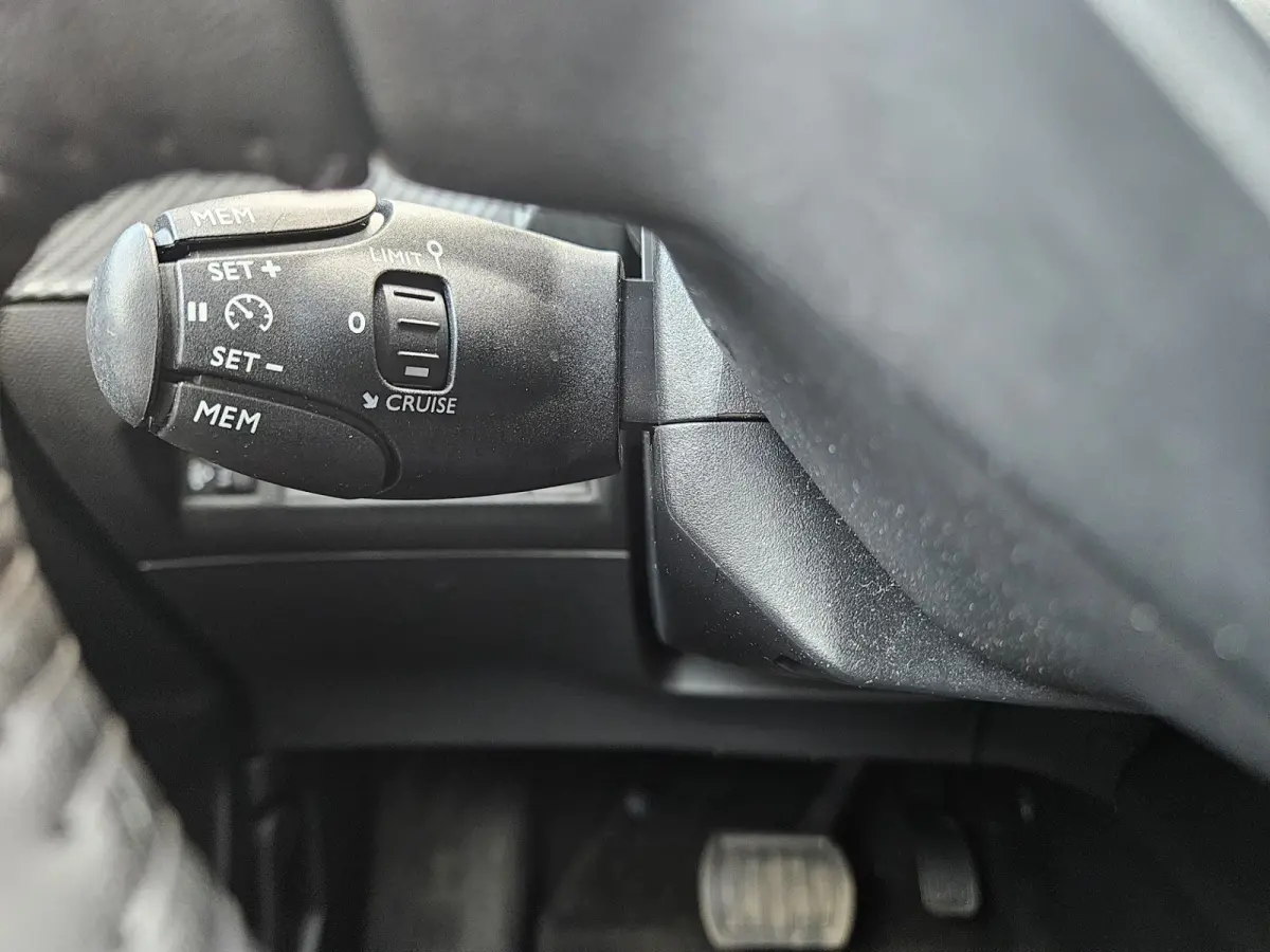 1.2 Hybrid 136 Style Carplay! LED! Automaat! Cruise Control! Mooie/Nette Auto!