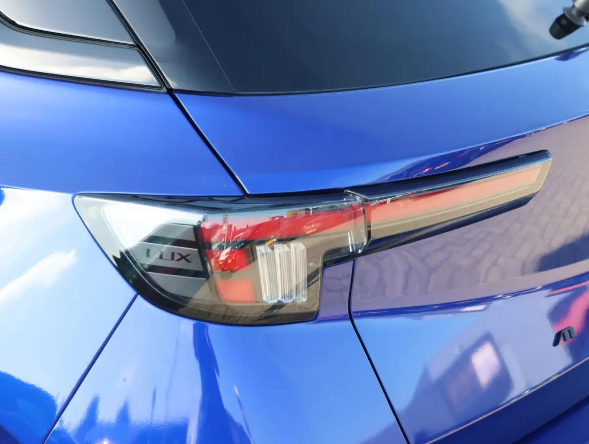 1.2 Turbo Hybrid GS 1ste Eigenaar | Stuurverwarming | FULL LED | Camera | Privacy Glass | AppleCarPlay/AndroidAuto | Navigatie | Keyless | Isofix |