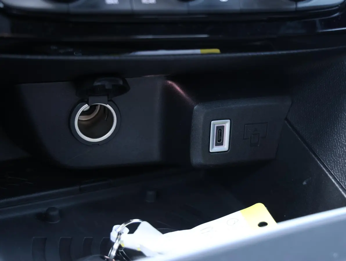 1.2 Turbo Hybrid GS 1ste Eigenaar | Stuurverwarming | FULL LED | Camera | Privacy Glass | AppleCarPlay/AndroidAuto | Navigatie | Keyless | Isofix |