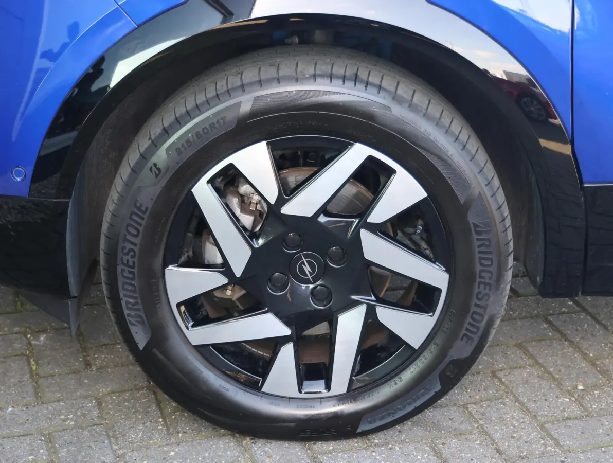 1.2 Turbo Hybrid GS 1ste Eigenaar | Stuurverwarming | FULL LED | Camera | Privacy Glass | AppleCarPlay/AndroidAuto | Navigatie | Keyless | Isofix |