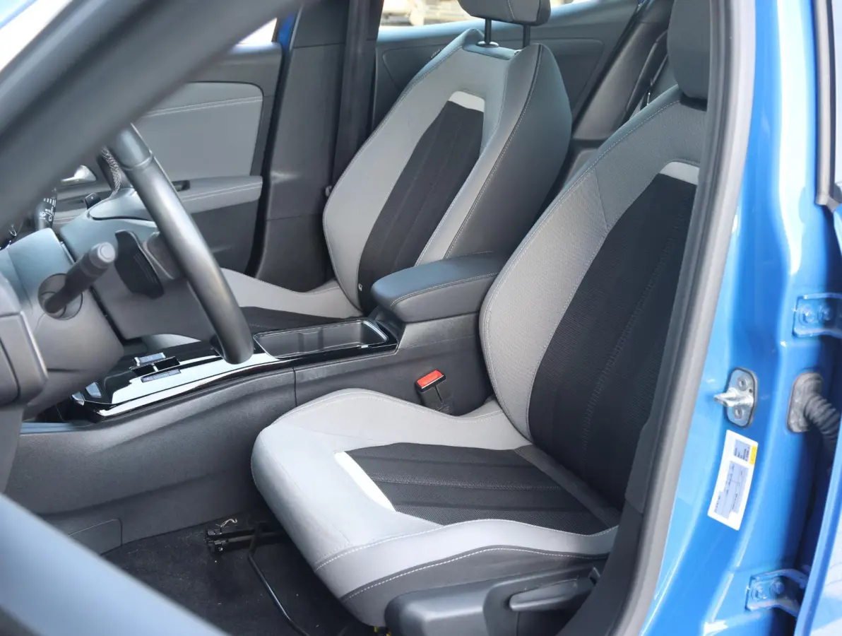 1.2 130pk Elegance Automaat | Camera | Navigatie | Apple Carplay & Android Auto | 17" LMV
