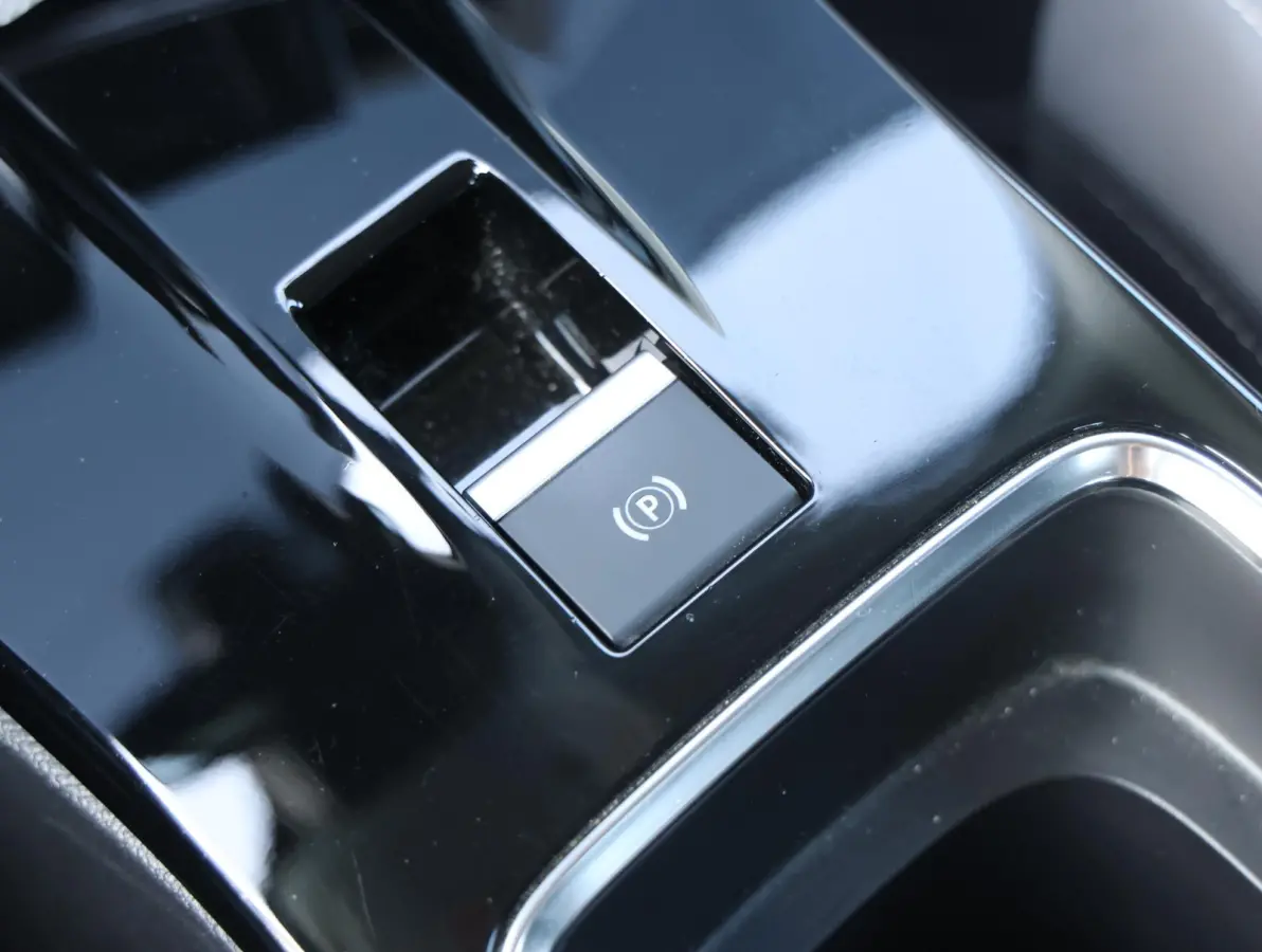 1.2 130pk Elegance Automaat | Camera | Navigatie | Apple Carplay & Android Auto | 17" LMV