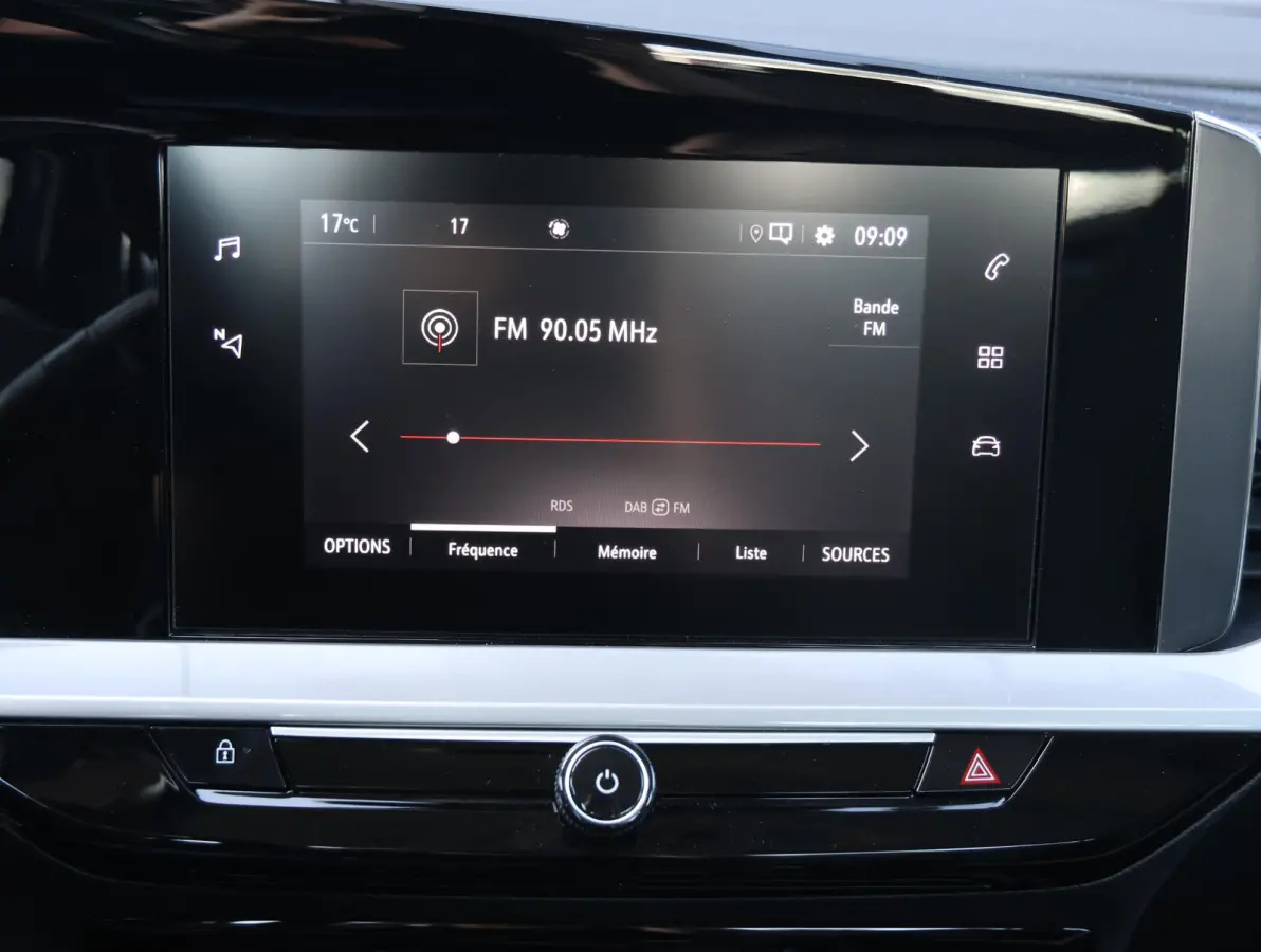 1.2 130pk Elegance Automaat | Camera | Navigatie | Apple Carplay & Android Auto | 17" LMV