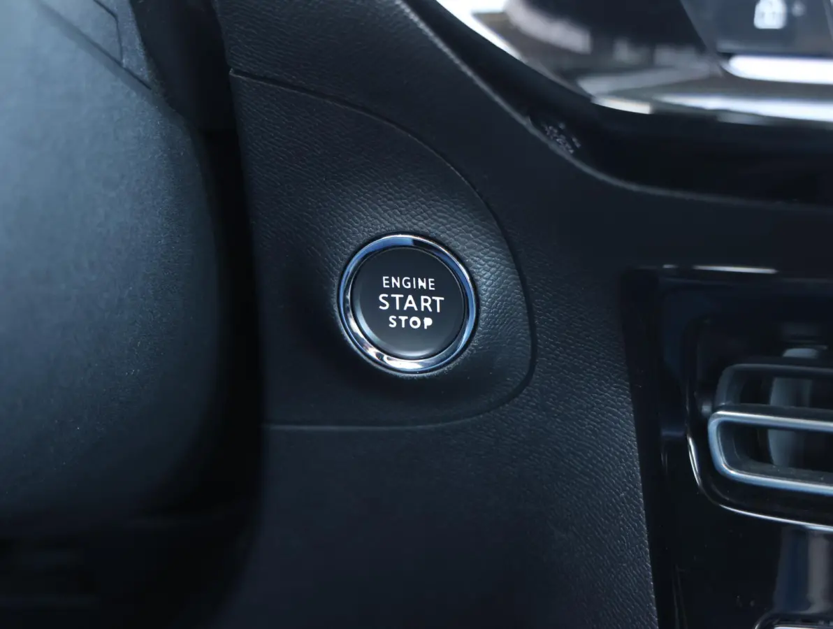 1.2 130pk Elegance Automaat | Camera | Navigatie | Apple Carplay & Android Auto | 17" LMV
