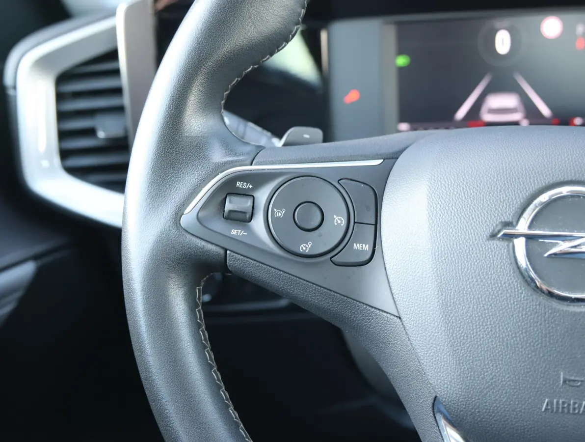 1.2 130pk Elegance Automaat | Camera | Navigatie | Apple Carplay & Android Auto | 17" LMV