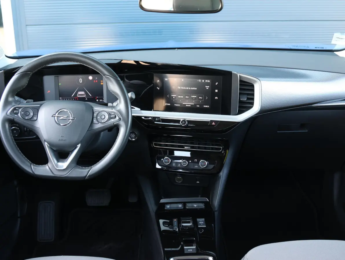 1.2 130pk Elegance Automaat | Camera | Navigatie | Apple Carplay & Android Auto | 17" LMV