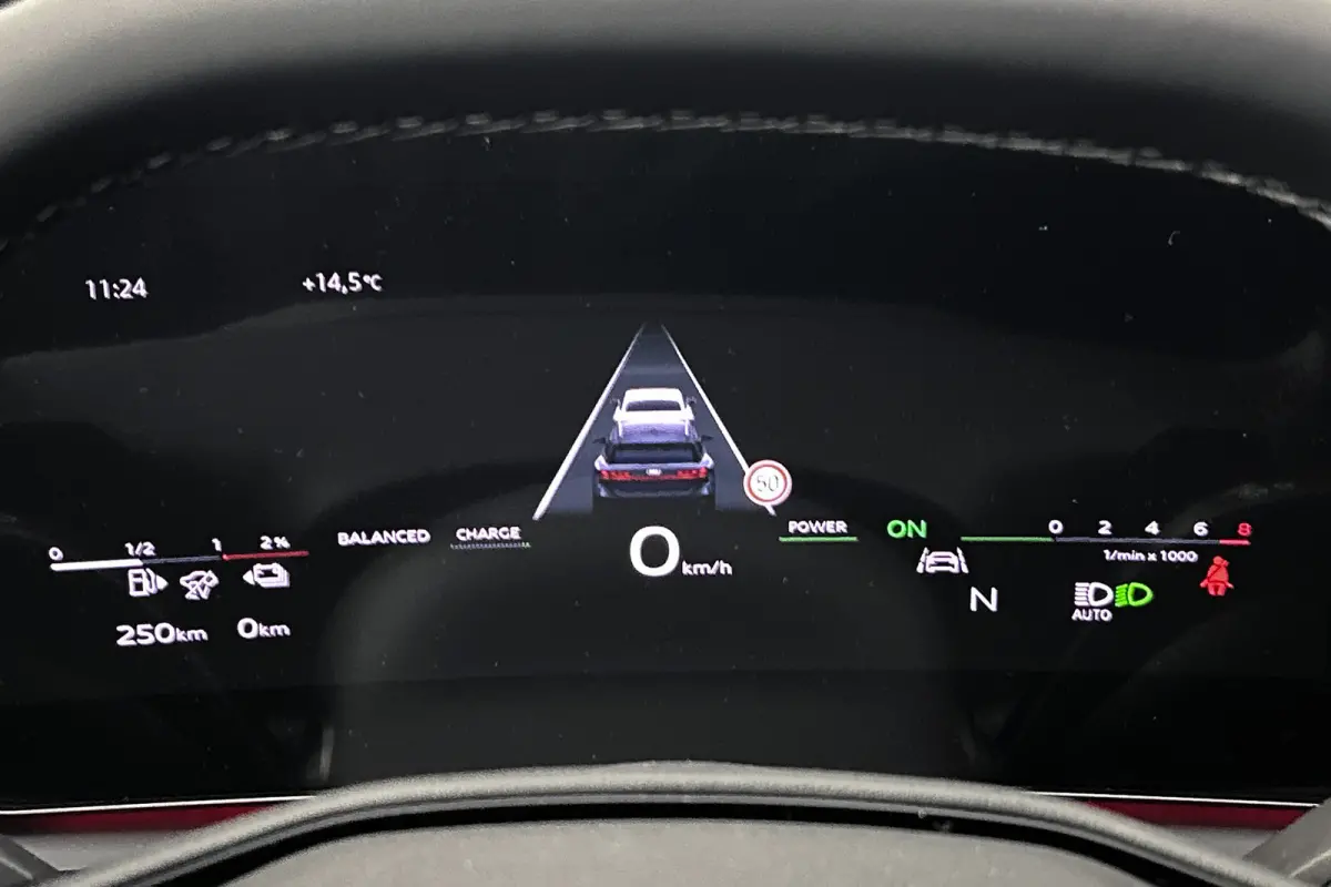 e-Hybrid Quattro S-line | Panoramadak | Trekhaak | B&O | Matrix led | 360 camera | 5 jaar garantie | Trekhaak | Digitaal display
