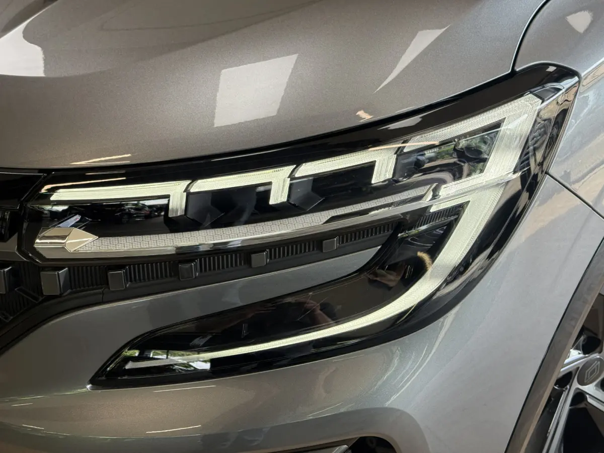 1.2 Full hybrid 200pk iconic esprit Alpine | Groot Navi | 20" | 360 | ACC | HUD | Dodehoek | Stoel, stuur & Voorruit verwarming | 100% Dealer Onderhouden! Verlengde Garantie tot 04-2028